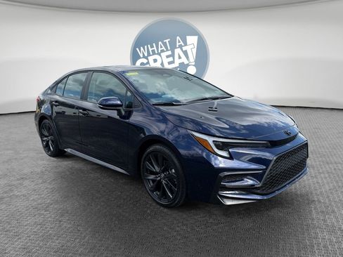 Used 2024 Toyota Corolla SE w/ SE Premium Package image 1