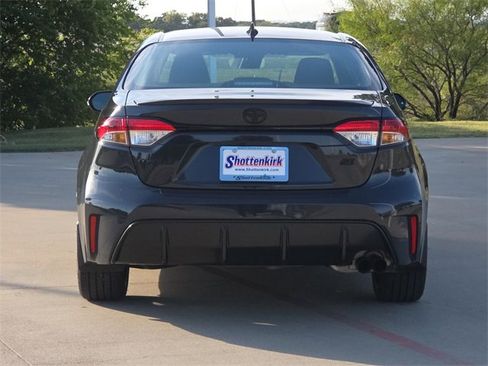 Used 2025 Toyota Corolla SE image 7