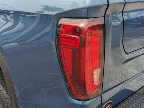 Used 2024 GMC Sierra 1500 Denali Ultimate AWD/4WD image 10