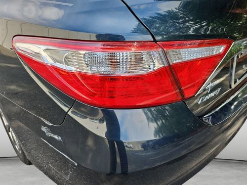 Used 2015 Toyota Camry XLE FWD image 18