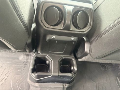Used 2022 Jeep Gladiator Sport AWD/4WD image 31