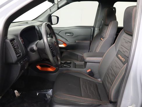 Used 2024 Nissan Frontier PRO-4X w/ Technology Package AWD/4WD image 13