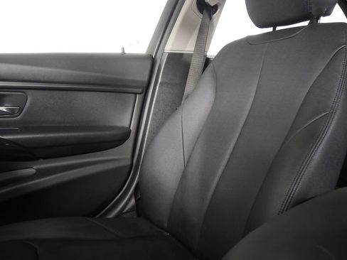 Used 2017 BMW 320i Sedan image 17