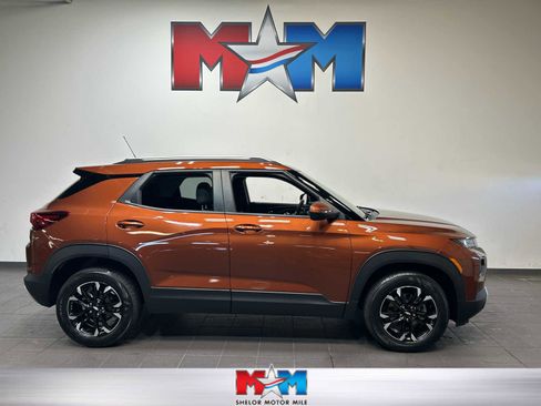 Used 2021 Chevrolet TrailBlazer LT w/ Convenience Package image 1