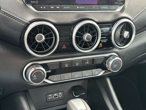 Used 2023 Nissan Sentra SV image 19
