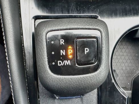 Used 2022 Nissan Rogue SL w/ SL Premium Package FWD image 18