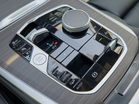 New 2026 BMW X5 xDrive50e w/ M Sport Package image 12