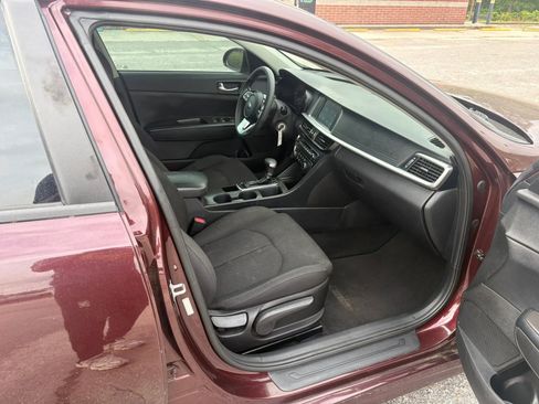 Used 2020 Kia Optima LX FWD image 9