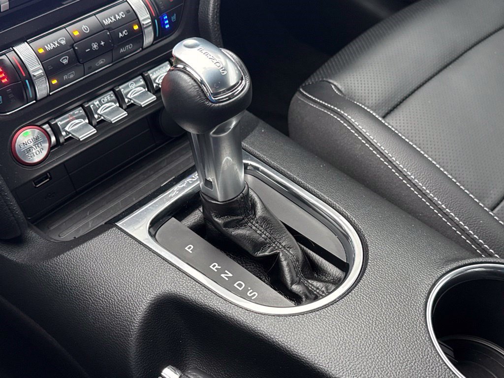 Used 2018 Ford Mustang GT Premium w/ Black Accent Package RWD image 30