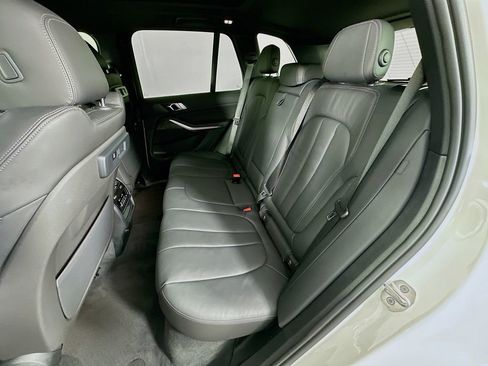 Used 2022 BMW X5 xDrive40i w/ M Sport Package AWD/4WD image 25