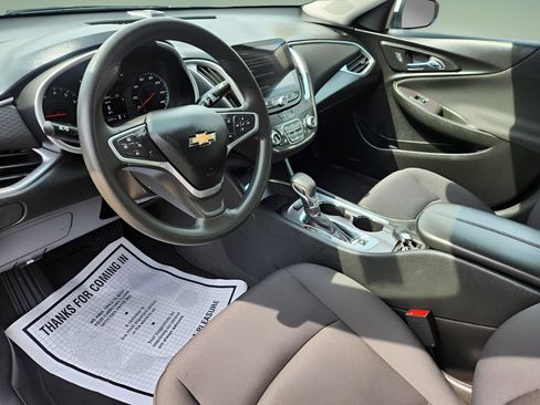 Used 2022 Chevrolet Malibu LT FWD image 11