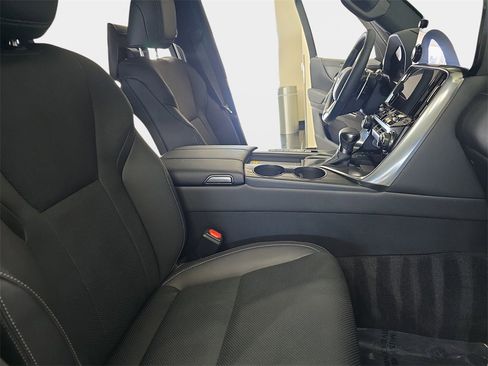 Certified 2025 Lexus LX 600 4WD w/ Luxury Package image 12