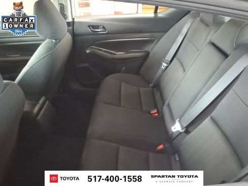 Used 2024 Nissan Altima 2.5 SV FWD image 11
