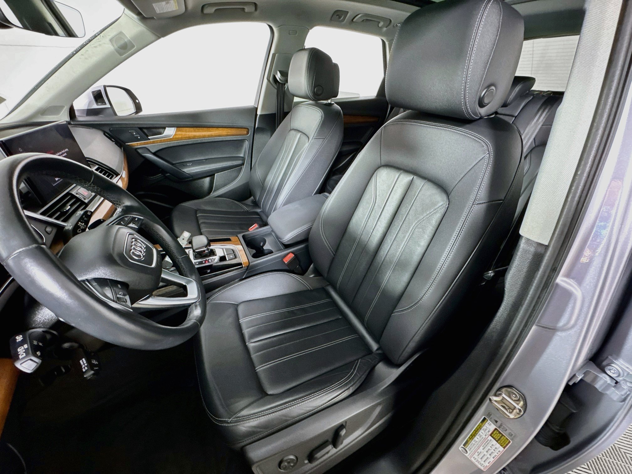 Used 2023 Audi Q5 2.0T Premium Plus w/ Premium Plus Package AWD/4WD image 14