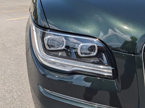Used 2024 Lincoln Navigator Black Label AWD/4WD image 10