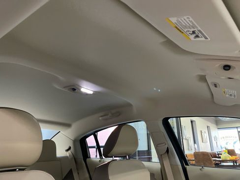 Used 2008 Chrysler Sebring Limited image 45