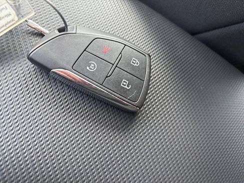Used 2025 Chevrolet Equinox LT FWD image 22