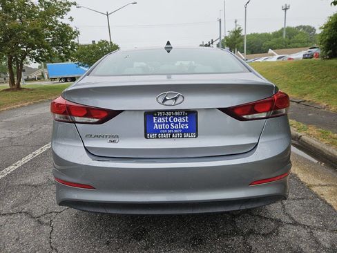 Used 2017 Hyundai Elantra SE FWD image 5