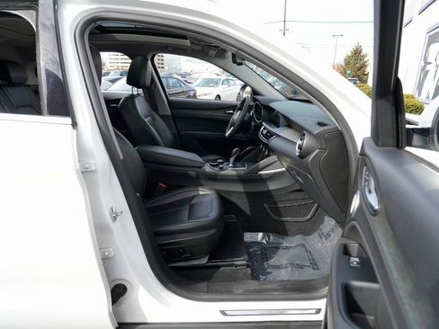 Used 2019 Alfa Romeo Stelvio Ti image 35