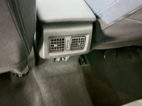 Used 2025 Toyota Camry LE image 28