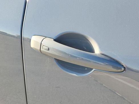 Used 2023 Nissan Rogue SL w/ SL Premium Package image 7