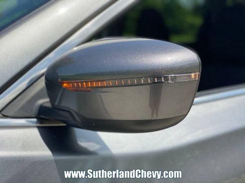 Used 2019 Nissan Rogue FWD image 11