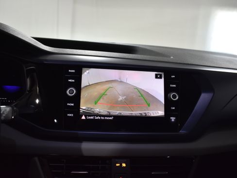 Used 2022 Volkswagen Taos SE image 22