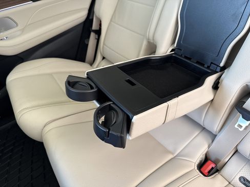 Certified 2026 Mercedes-Benz GLS 450 4MATIC image 36