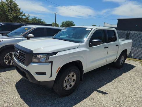 Certified 2024 Nissan Frontier S RWD image 3