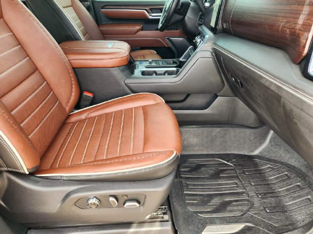 Used 2026 GMC Sierra 2500 Denali Ultimate w/ Max Trailering Package AWD/4WD image 14