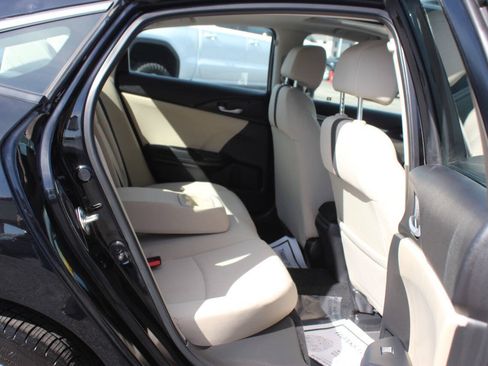 Used 2017 Honda Civic EX-T image 11