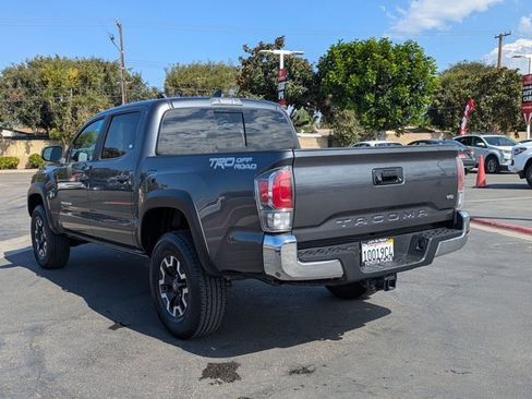 Certified 2022 Toyota Tacoma TRD Off-Road image 12