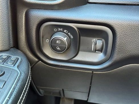 Used 2024 RAM 2500 Big Horn w/ Bed Utility Group image 19