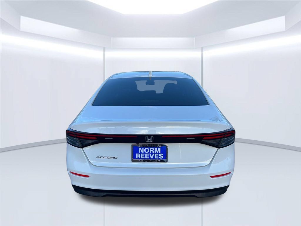 Used 2024 Honda Accord EX image 4