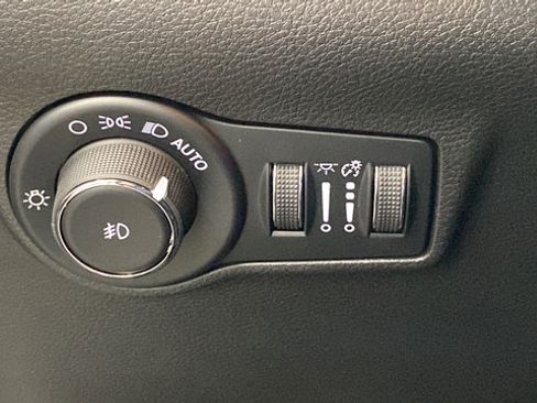 New 2026 Jeep Compass Latitude AWD/4WD image 29