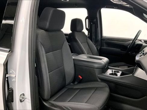 Used 2024 Chevrolet Suburban LS AWD/4WD image 8
