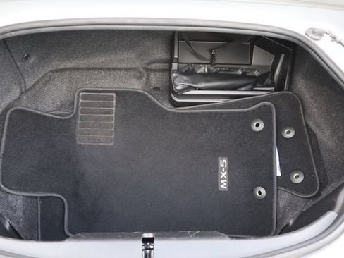 Used 2025 MAZDA MX-5 Miata RF Grand Touring RWD image 17