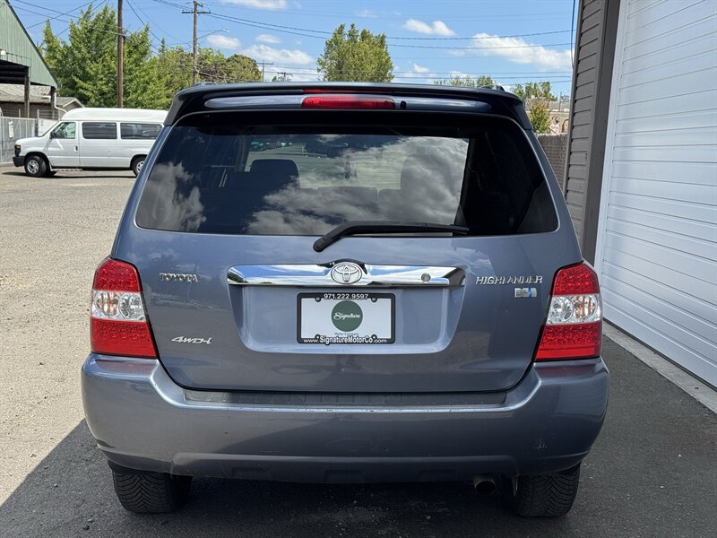 Used 2006 Toyota Highlander Limited AWD/4WD image 4