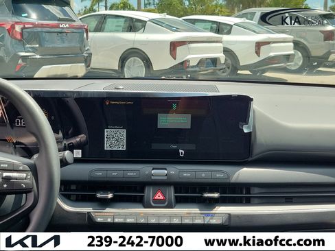 New 2026 Kia K4 FWD image 17