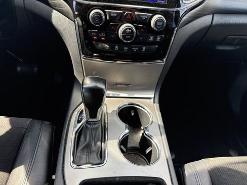 Used 2020 Jeep Grand Cherokee Altitude image 14