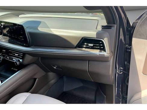 Used 2026 Chevrolet Tahoe Z71 AWD/4WD image 47