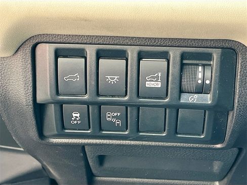 Used 2020 Subaru Ascent Touring w/ Popular Package #3 image 10