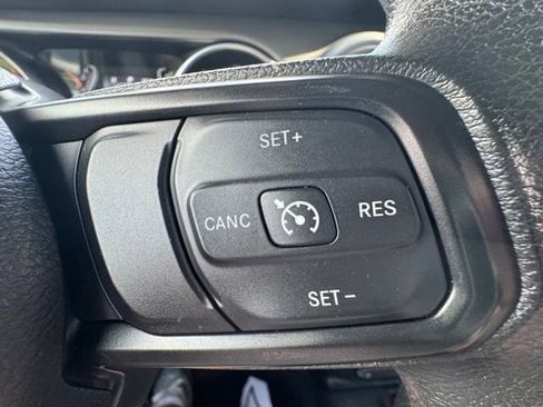 Used 2022 Jeep Gladiator Sport image 23