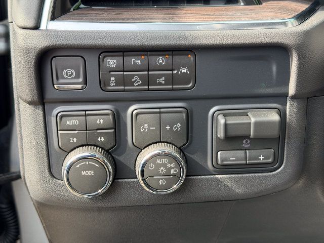 Used 2026 Chevrolet Tahoe Z71 w/ Sun And Tow Package AWD/4WD image 8