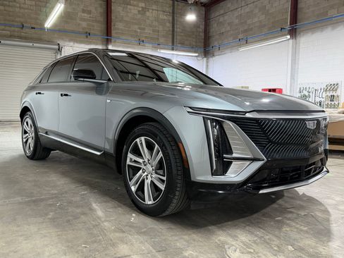 Certified 2024 Cadillac Lyriq Tech AWD/4WD image 21