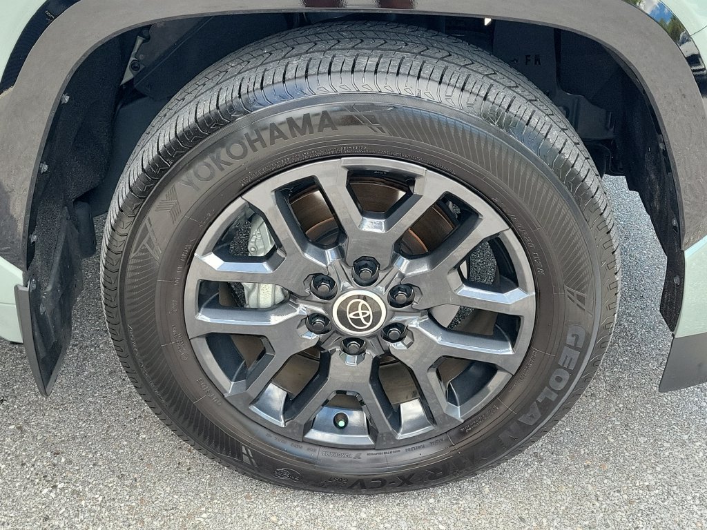 Used 2024 Toyota Sequoia Platinum AWD/4WD image 13