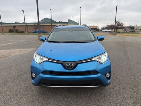 Used 2018 Toyota RAV4 XLE image 11
