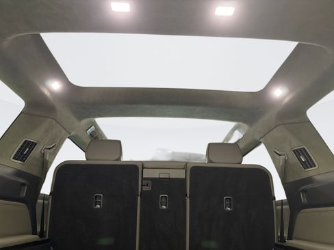 Used 2022 Rivian R1S Launch Edition image 19