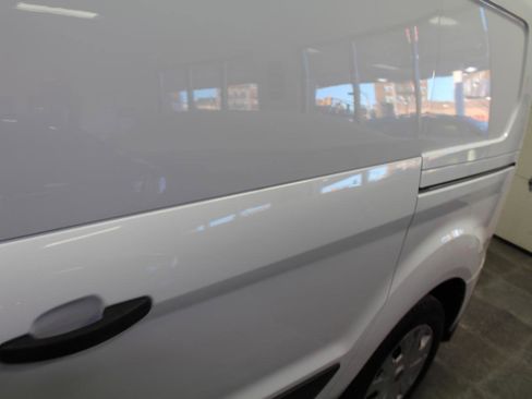 Used 2020 Ford Transit Connect XLT image 33
