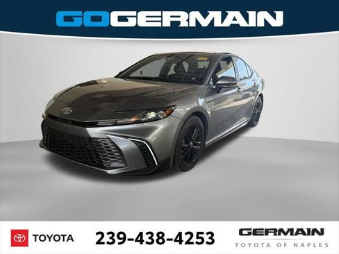 Certified 2025 Toyota Camry SE w/ Convenience Package FWD image 1